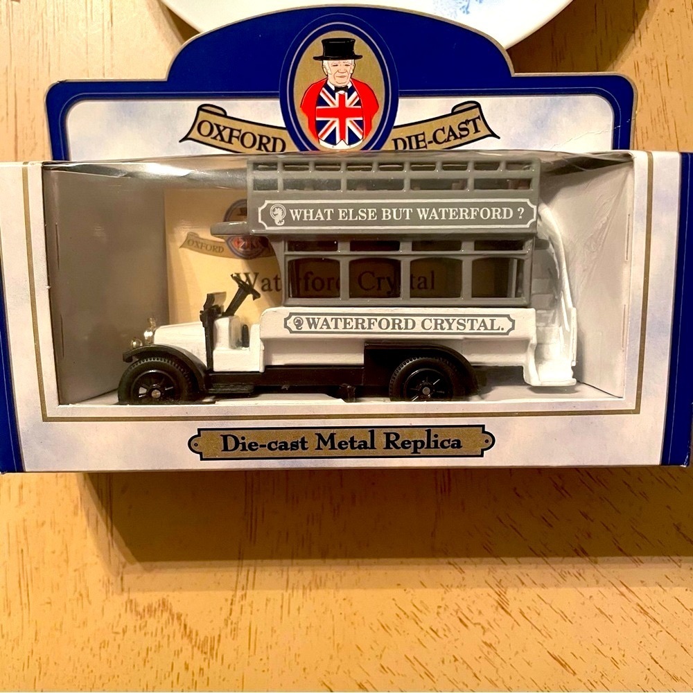 Oxford Diecast Waterford Crystal Vintage Double Decker Bus Replica new in box